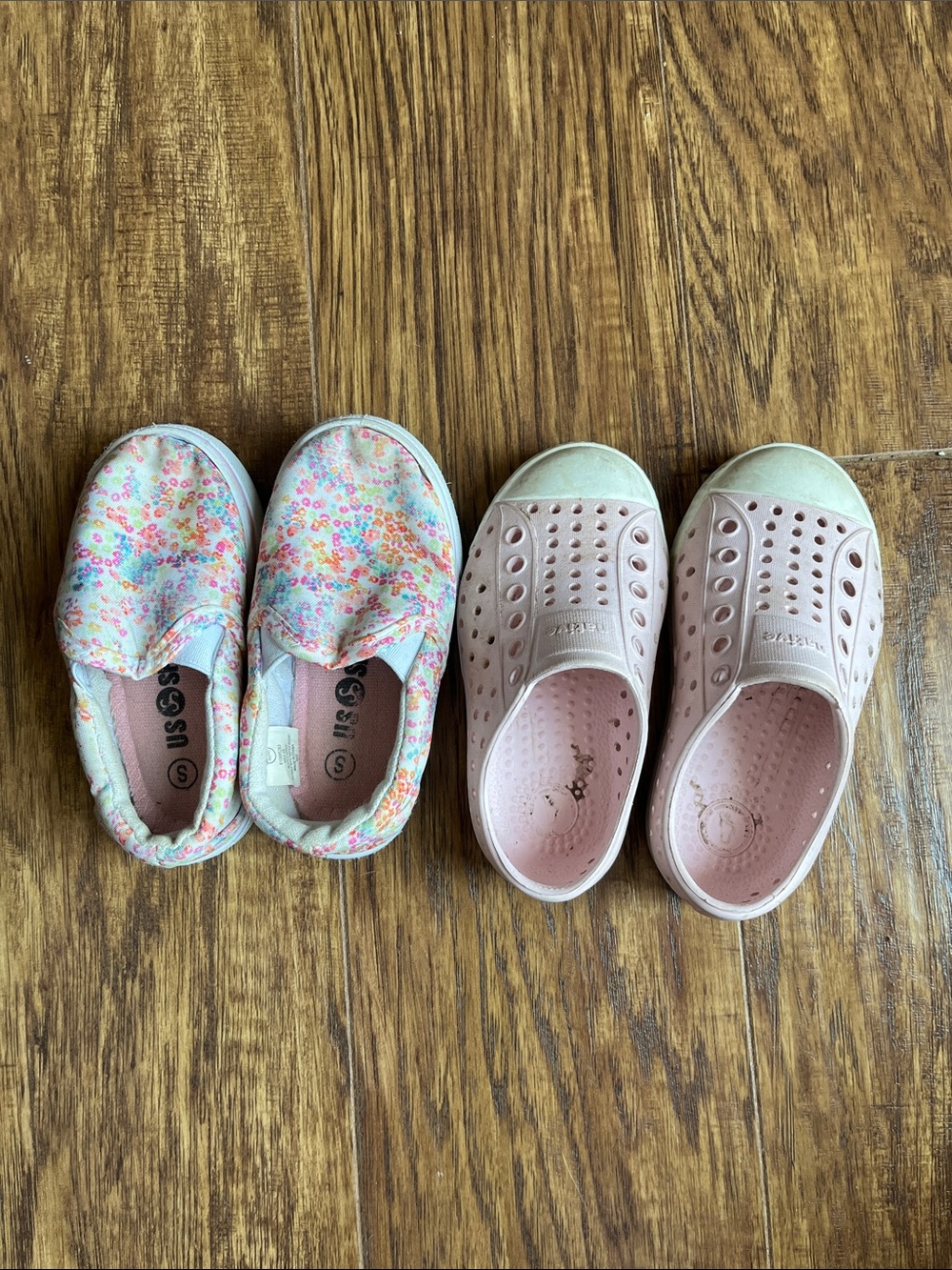 Native Kids Slip-On Sneakers in Blush Pink & Floral